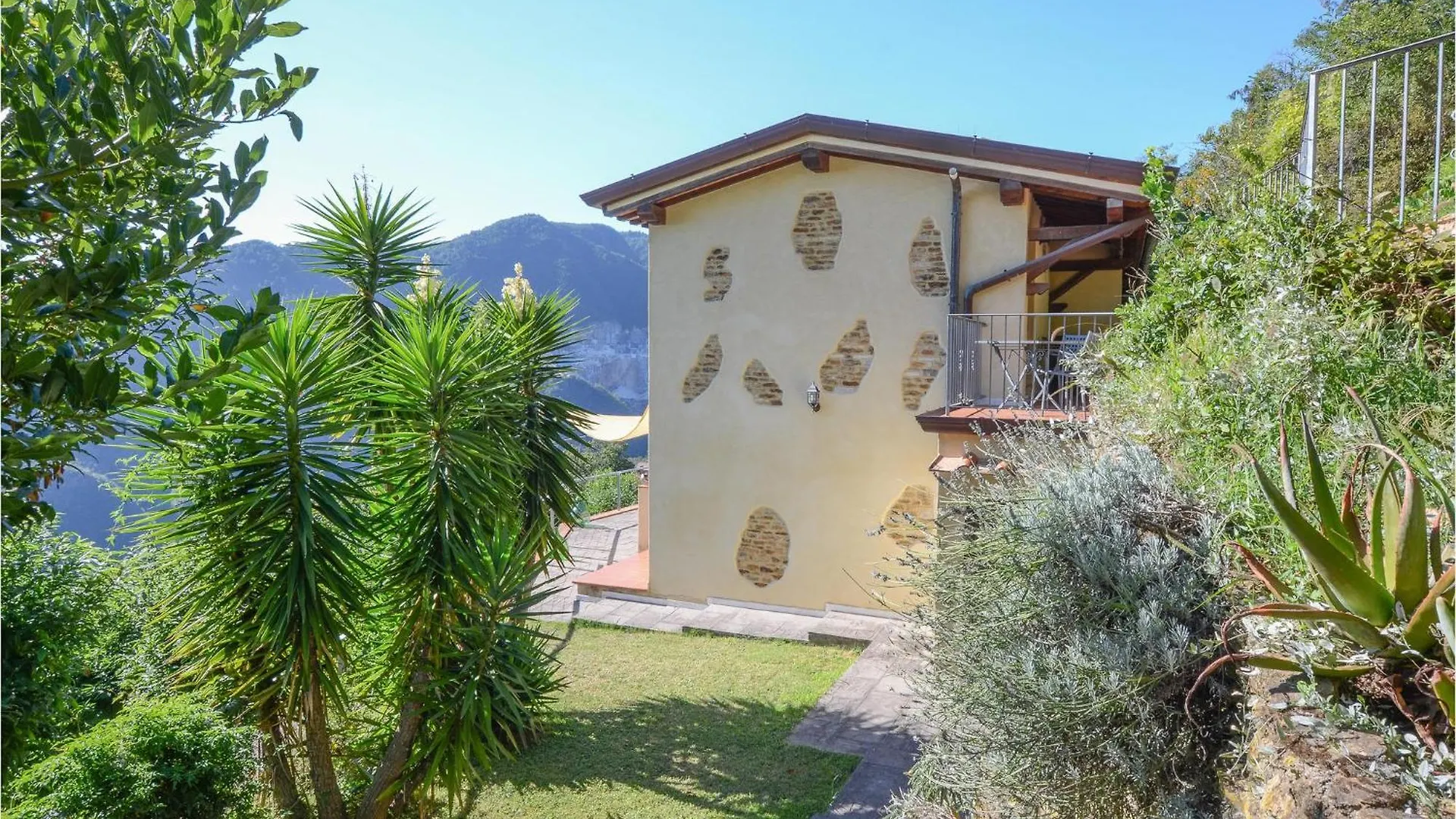 Pet Friendly Home In Giustagnana With Wifi Fabbiano  Italy